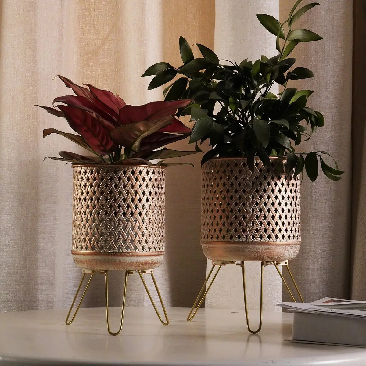 New Arabian Wrought Iron Retro Living Room Feeling Exquisite Flower Pot Artist Flower House Office Ornament