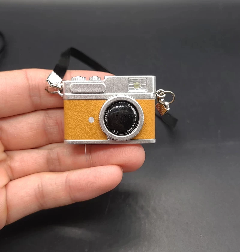 Creative 1/6 Camera Miniature SLR Digital Camera Micro Model with Flash Light Scene Model Dollhouse Decor OB11 Doll Accessories