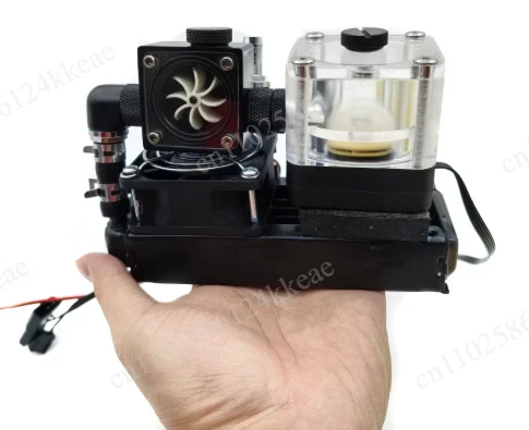 Multifunctional water-cooled external radiator, mini portable unit