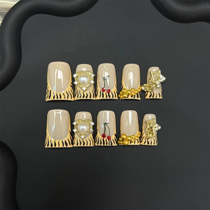 

10 шт., осенние телесные коричневые накладные ногти ручной работы с рисунком зебры, накладные ногти, ювелирные изделия с вишневым бриллиантом, французский утконос, пресс на ногтях