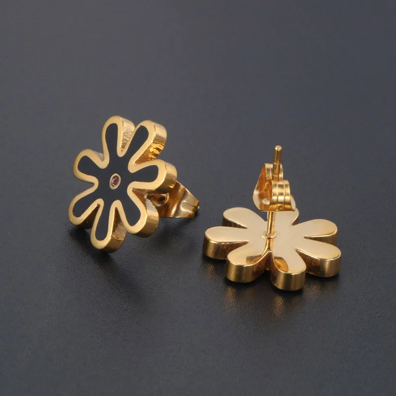 Fashion Titanium Steel Daisies Gold Plated Stud Earrings Epoxy Flower Temperament Earrings Sweet Girls stud earrings for women