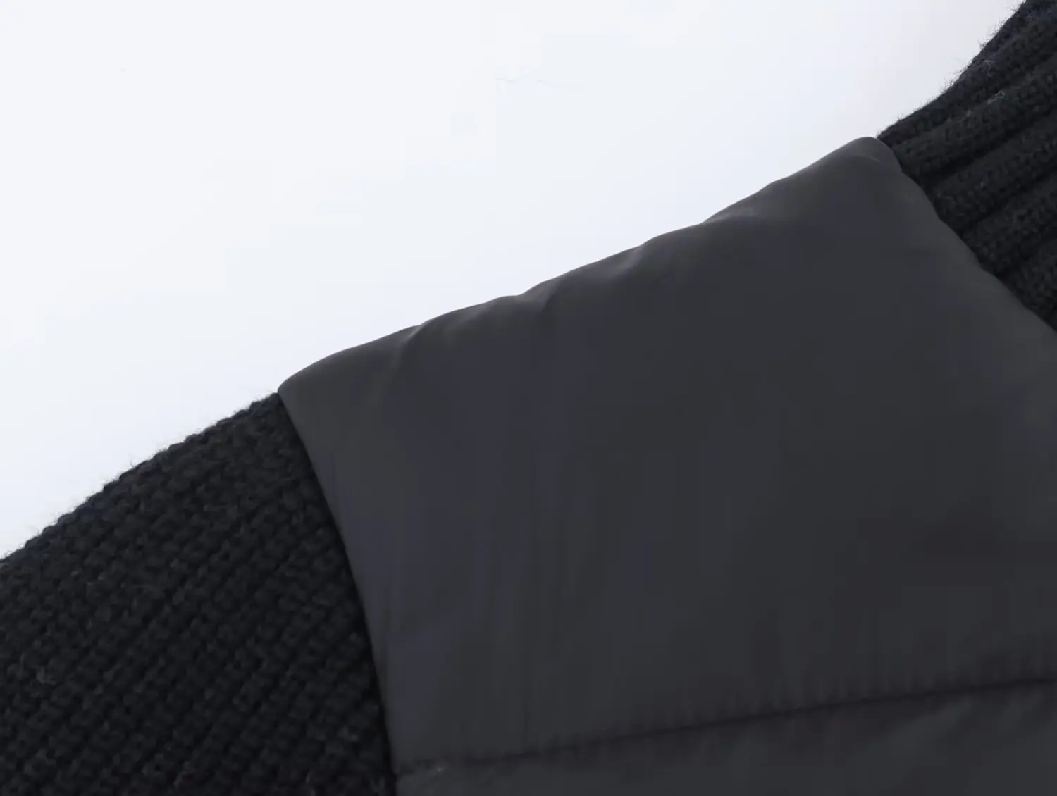 新冬商品、スタンドカラー、ショート丈コットンジャケット、ニットスプライシングデザイン、カジュアルジャケット、綿入りジャケットトレンド