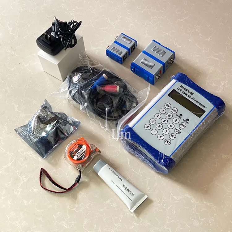 TLF 0.5% الدقة S M L الاستشعار 3.6 فولت بطارية RS485 المحمولة المشبك على السائل مقياس التدفق بالموجات فوق الصوتية للمياه