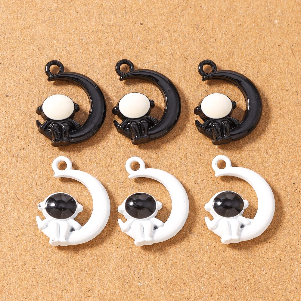 

10pcs Cute Astronaut Moon Charms Pendants for Necklace Earrings Bracelet DIY Jewelry Accessories Supplies