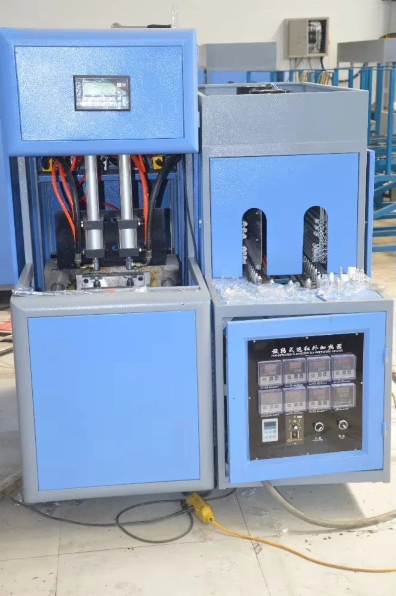 Semi Auto Small Plastic Bottle Blow Molding Machine 1000b/h Production Equipment Custom