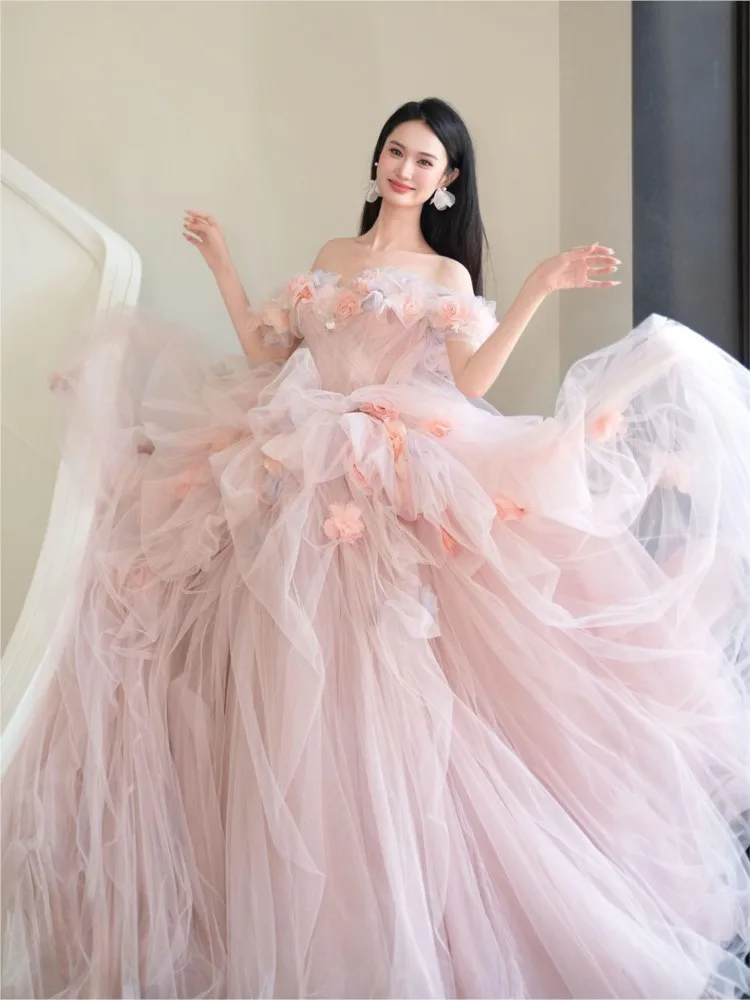 

A new pink light luxury and niche birthday coming-of-age gift puffy dress