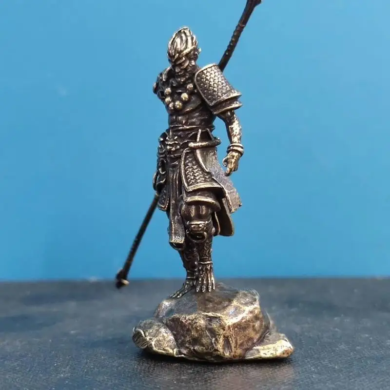 1 Stück Neue Schwarze Mythische Wukong Miniatur-Statue Ornament Metall-Handwerk Desktop-Dekoration – Detail 4