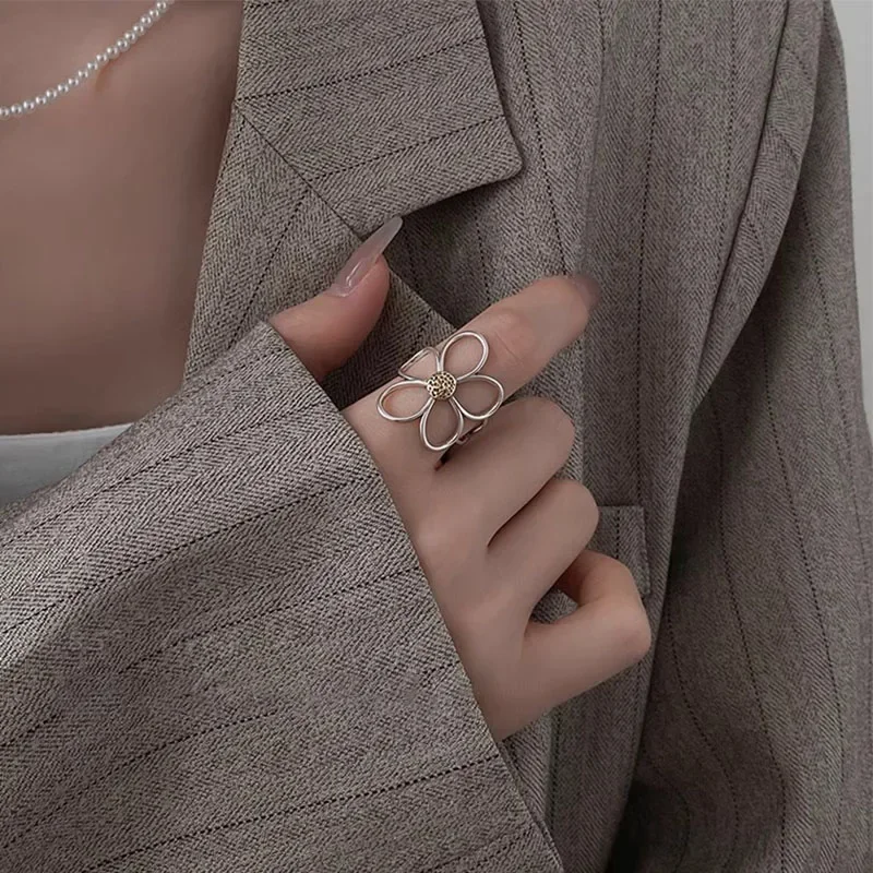 خاتم ديزي مجوف فضي اللون للنساء والفتيات إبداعي عتيق بسيط عصري حلو أنيق مجوهرات للحفلات اليومية هدية