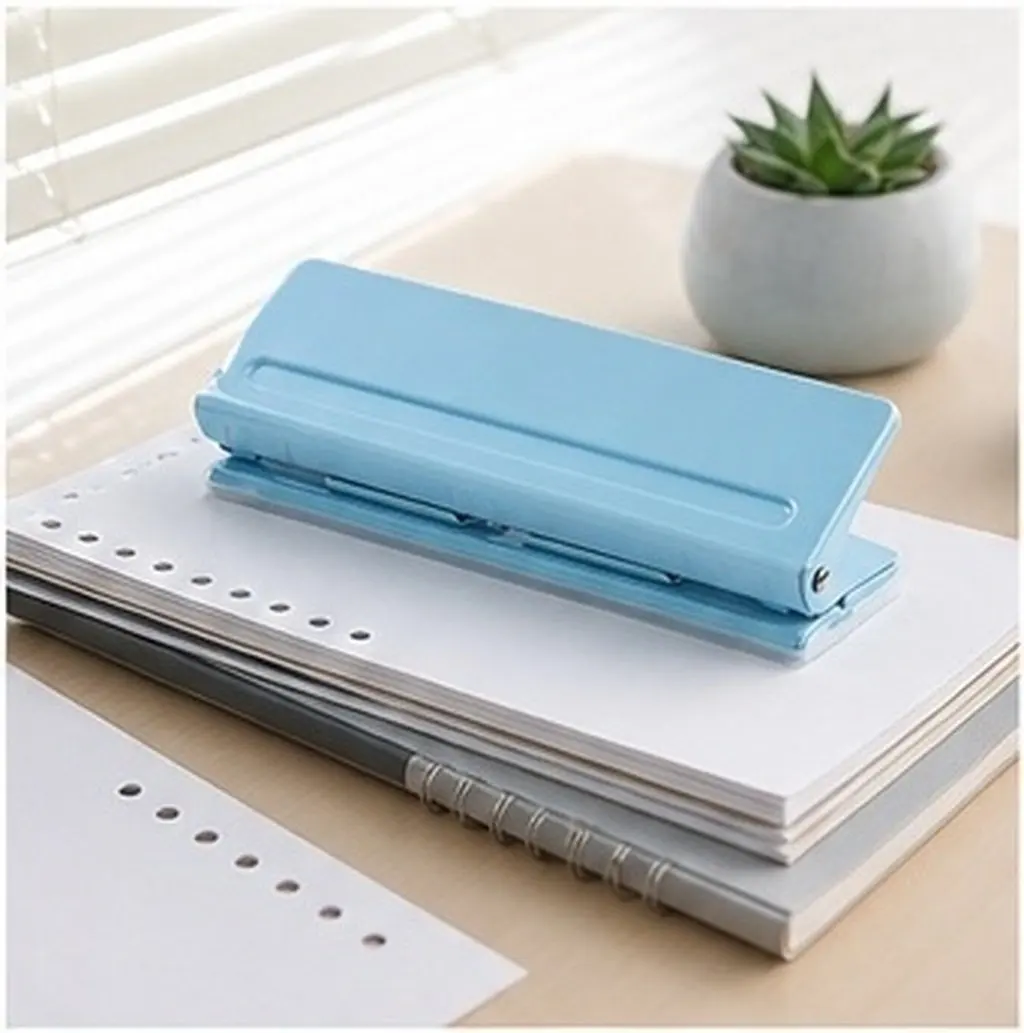 perforatrice-manuale-di-alta-qualita-design-ergonomico-e-antiscivolo-ideale-per-ufficio-scuola-lavori-di-bricolage-album-di-ritagli-diari-buste-e-carta-a-sei-fori