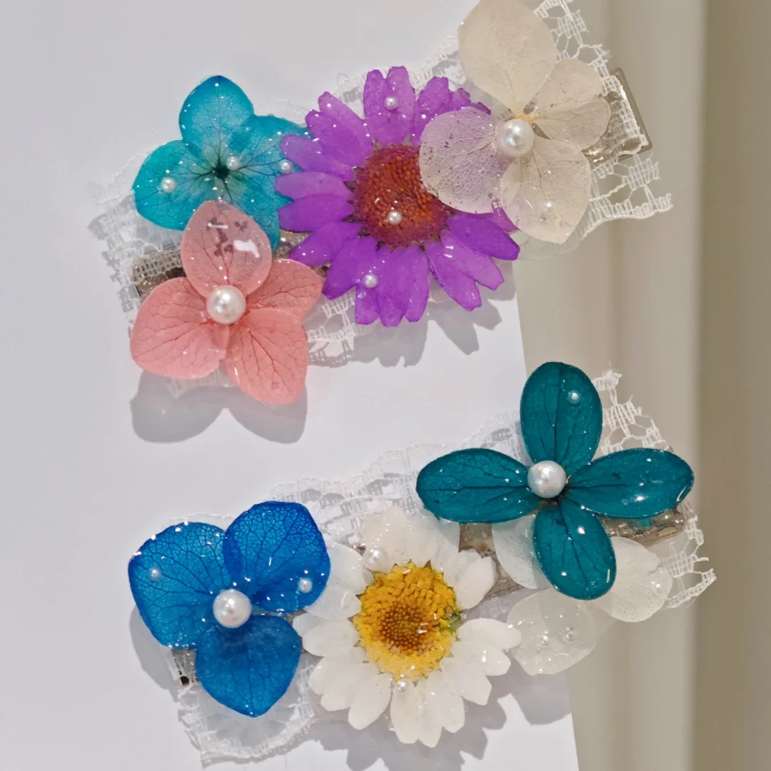 

3245 Wholesale Handmade Romantic Lace Pearl Dried Eternal Flower Hair Clip Duckbill Clip Creative Christmas Birthday Gift Forest