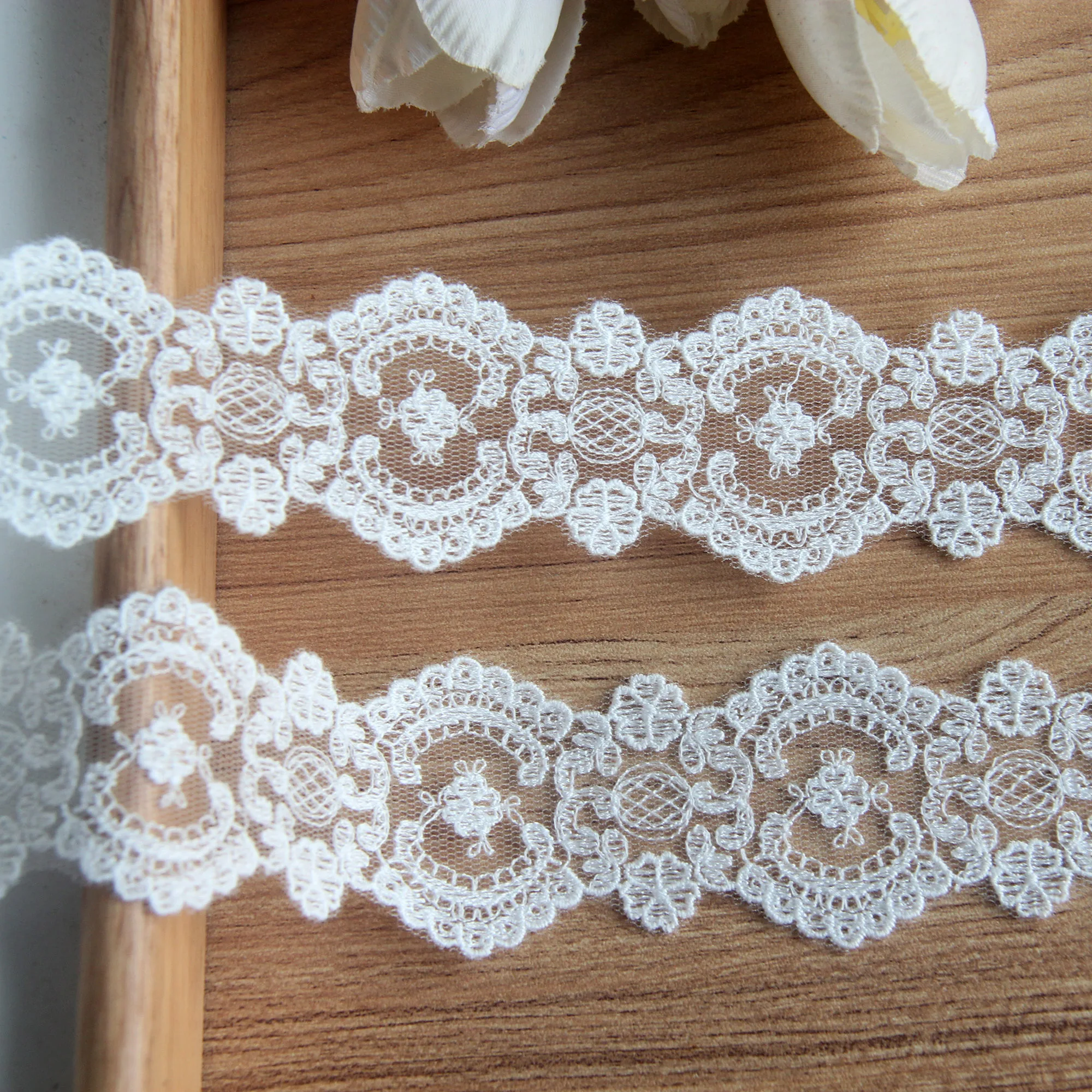 2 Yard Off White Lace For Needlework DIY lace And Embroidered Trims For Sewing Material Homemade Bow Hair Accessories