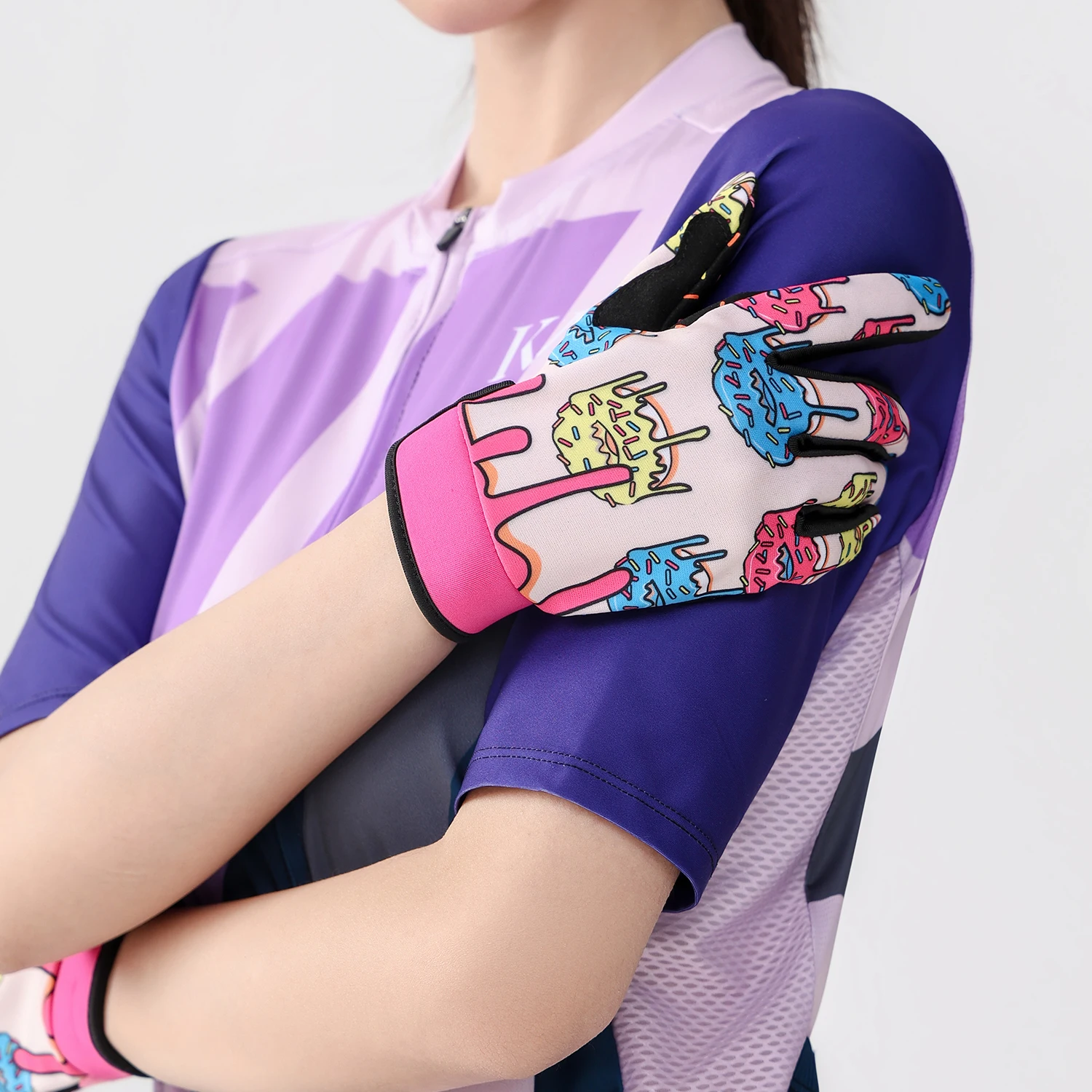 1 pair of fun parent-child donut cycling gloves, full finger pad riding gloves, touch resistant and wear-resistant outdoor mount