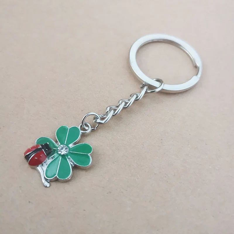 10 Teile/los Emaille Vierblättriges Kleeblatt Marienkäfer Schlüsselanhänger Großhandel Legierung Metall Anhänger Charms Mode Schlüsselbund Schlüsselanhänger Schmuck – Detail 4