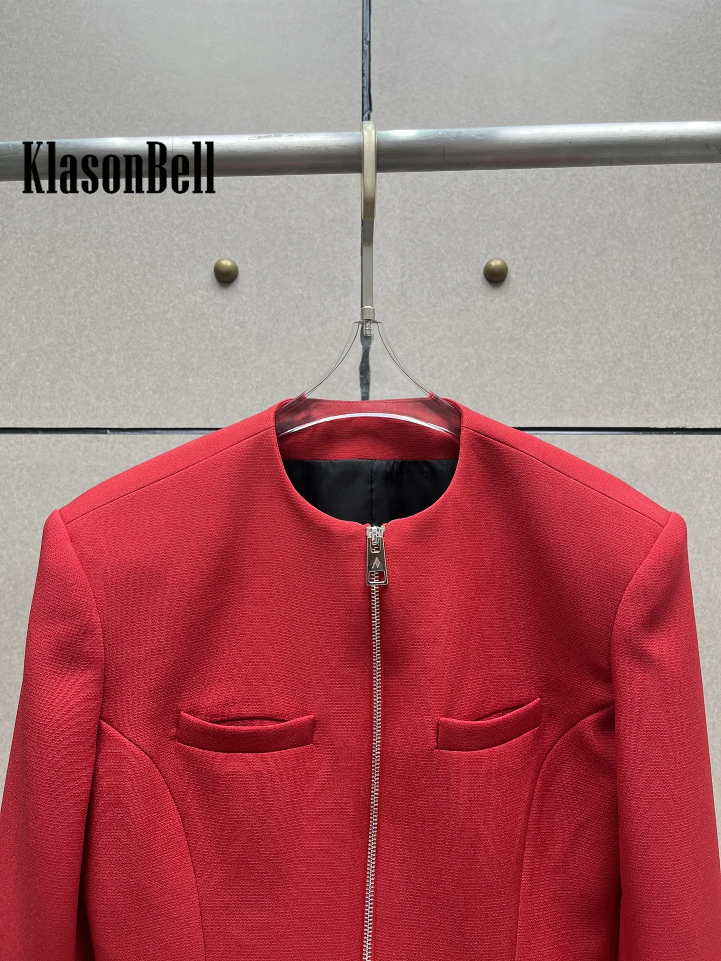 8.12 KlasonBell Women Fashion Temperament Shoulder Pads Zipper Red Jacket Office Lady All-matches O-Neck Pocket Design Coat