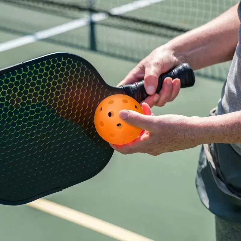 Xgnvpy-juego de bolas de Pickleball para niños, juguete de pepinillo para exteriores, accesorios deportivos, actividades de práctica, juegos para niños pequeños, 1 unidad