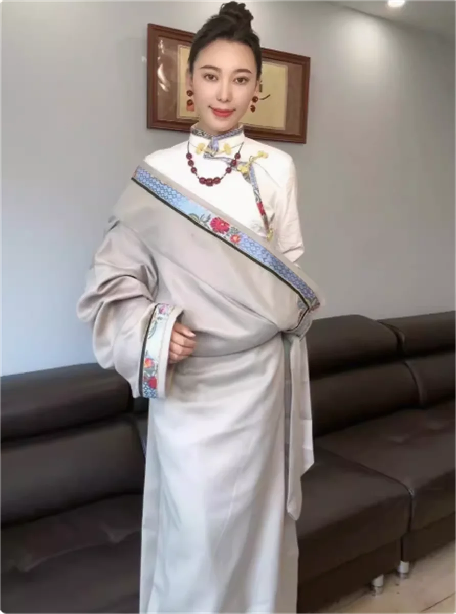 

Ethnic Embroidery Tibetan Robe Set Women's Leisure Xizang Robe