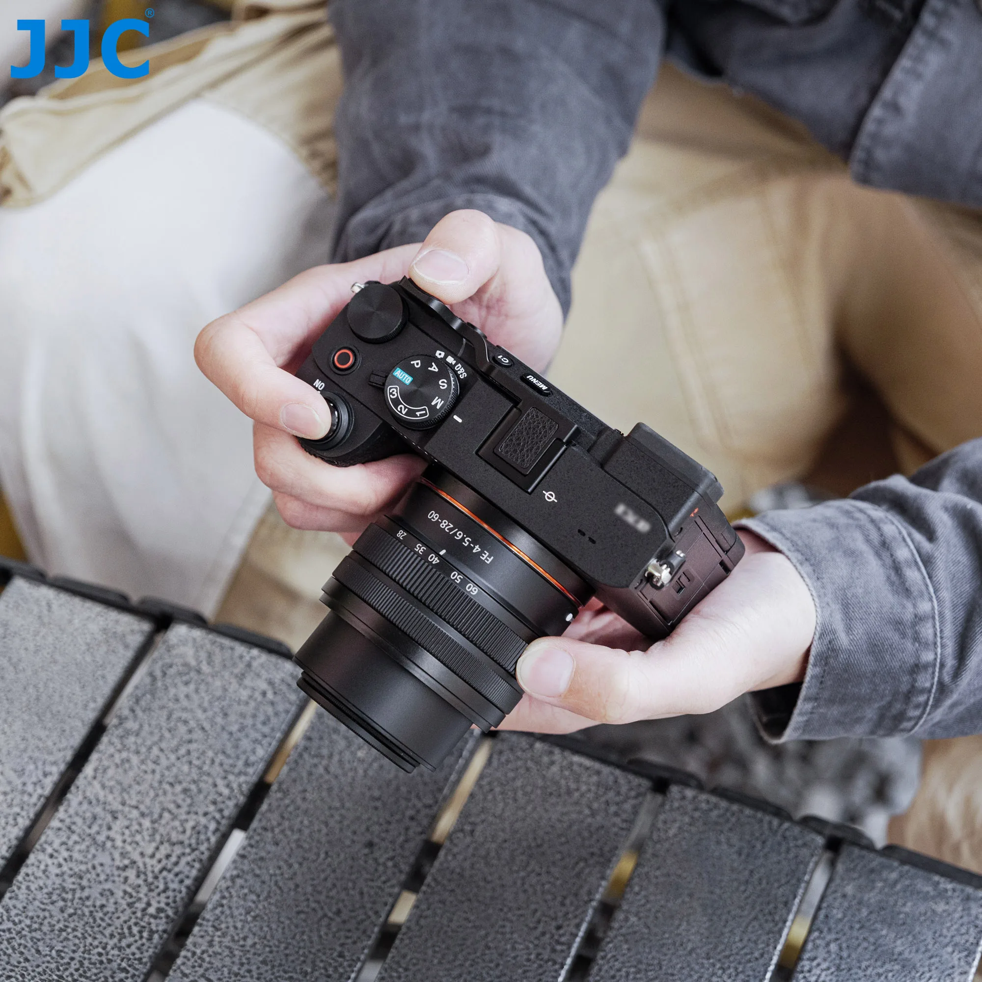 Metal Hot Shoe Cover Portable Bracket Mount Thumbs Up Grip for Sony A7CII A7CR camera Hotshoe HandGrip