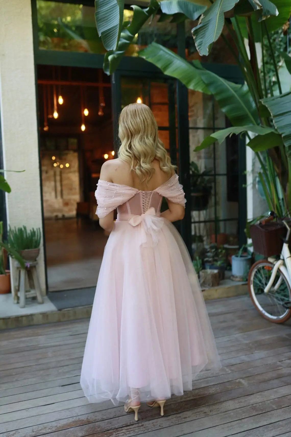 2024 Tulle Tea Length Prom Dresses Women's Off Shoulder Prom Dresses Teen Sweetheart Beaded Puffy Princess Dress فساتين سهرة