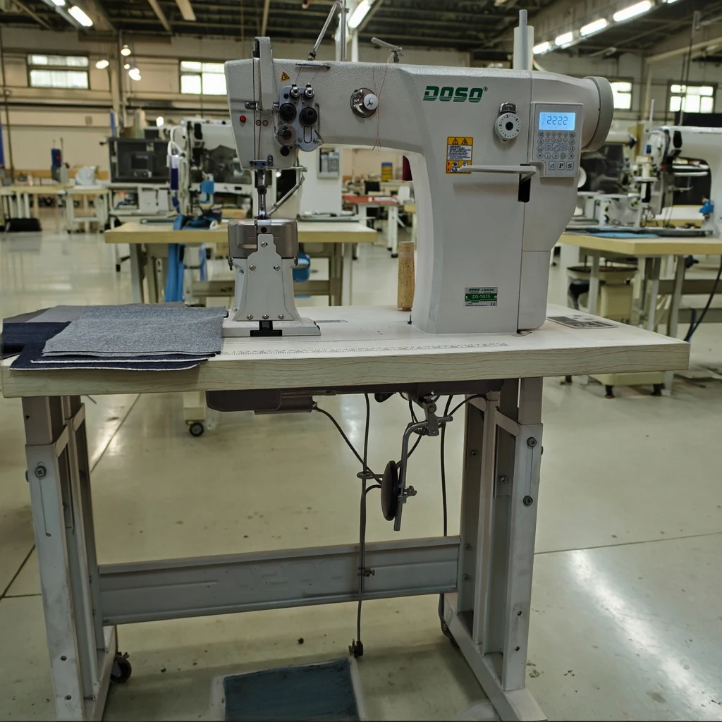 

DS-5826 Computerized Lock Stitch Drive Sewing Machine High Speed Flat-Bed Metal Machine With Stand Table New And Used