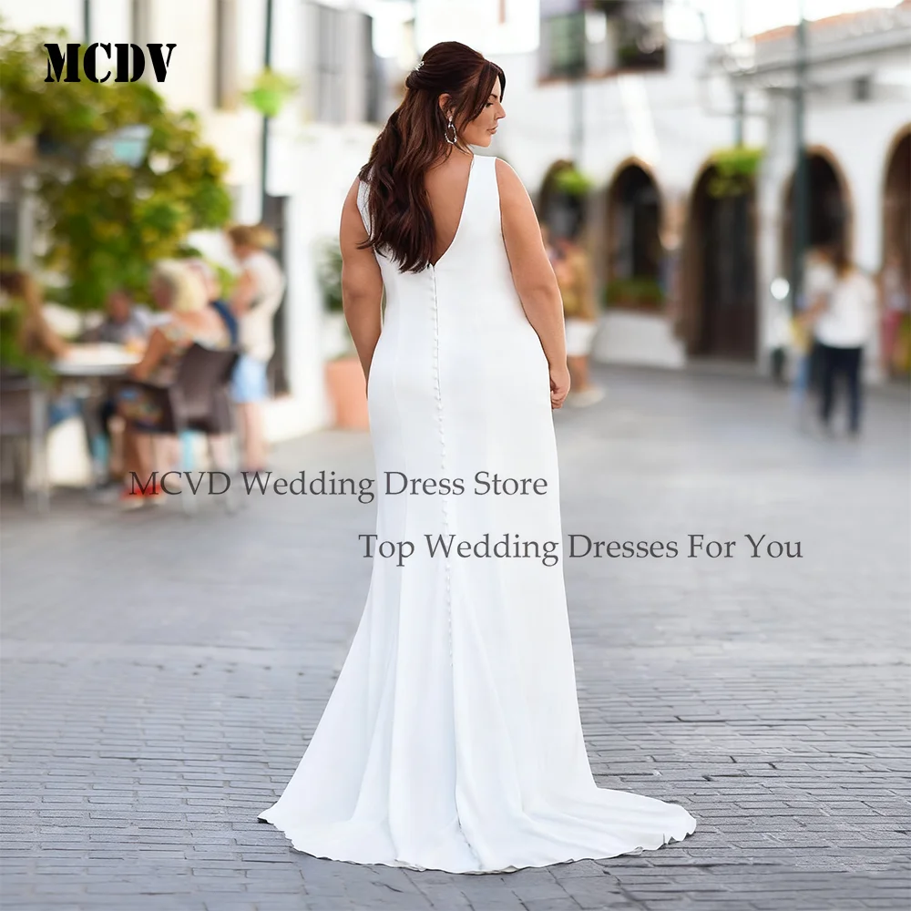 فساتين زفاف MCDV مقاس كبير لمتعرجة بدون أكمام بدون ظهر ورقبة على شكل حرف v حورية البحر فساتين العروس بفتحة جانبية من الساتان vestidos de novia 2026