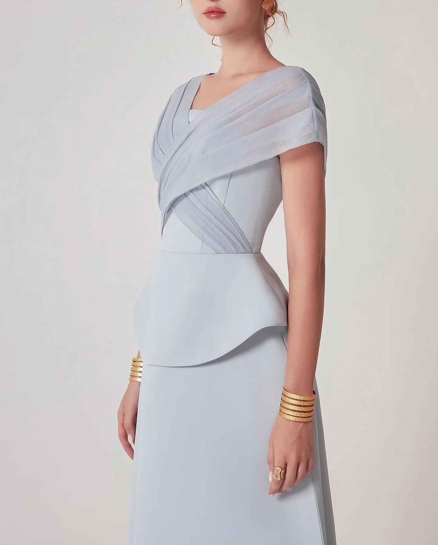 Vestido de noite moderno personalizado em jérsei evasê de alta qualidade, mangas curtas, decote em V, comprimento do chá فستانmavera