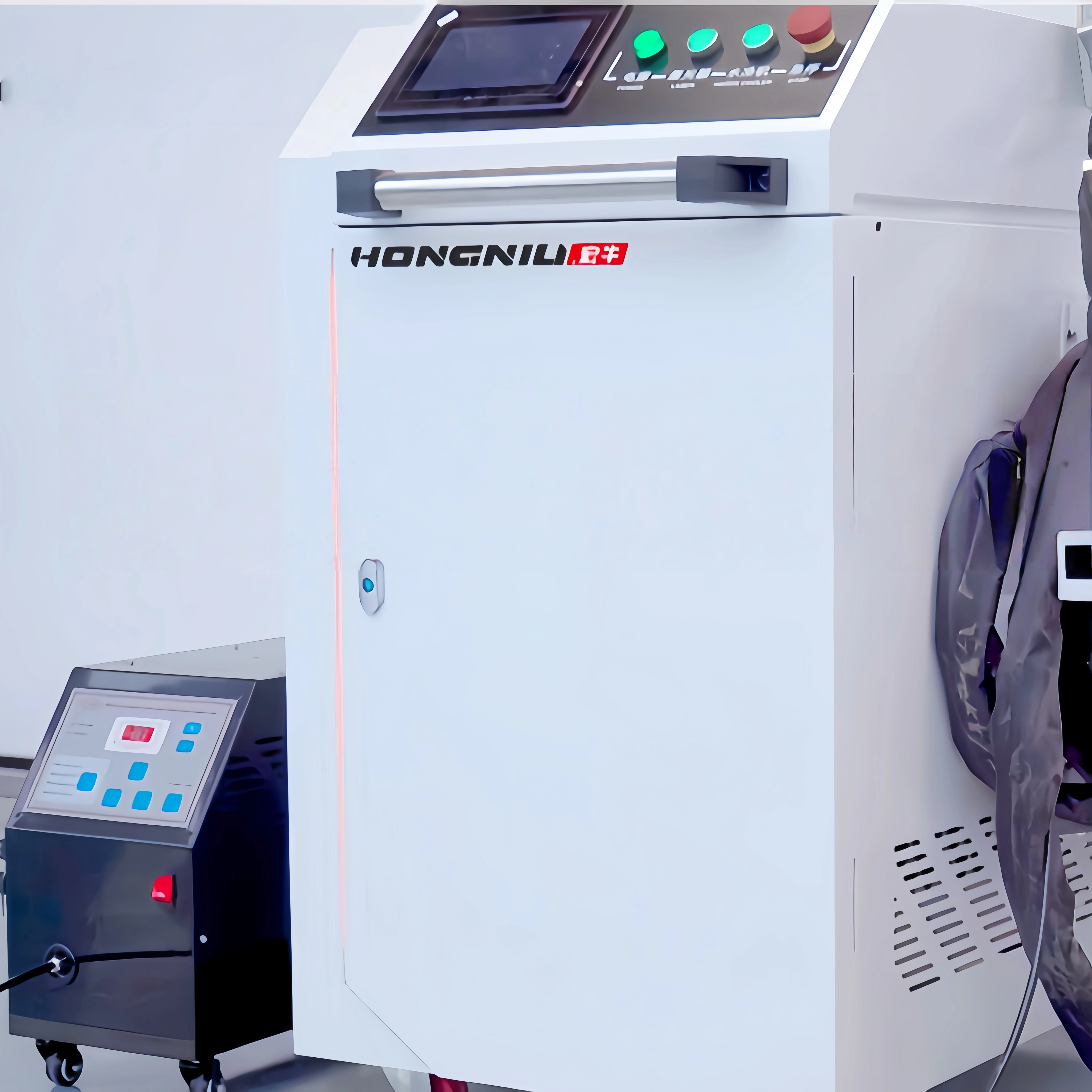 

HN Laser Профессиональный ручной лазерный очиститель 4-в-1: высокоточная резка листового металла, сварка, удаление ржавчины