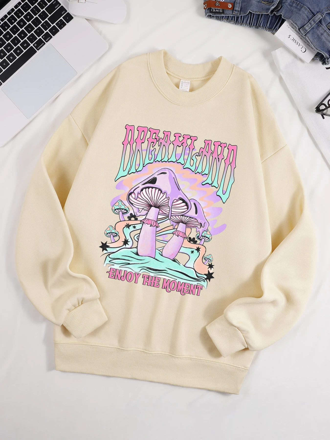

Dreamland Enjoy The Moment Pattern Men Sweatshirt Street Crewneck Pullover Autumn All-Match Top Casual Fleece Man Clothes