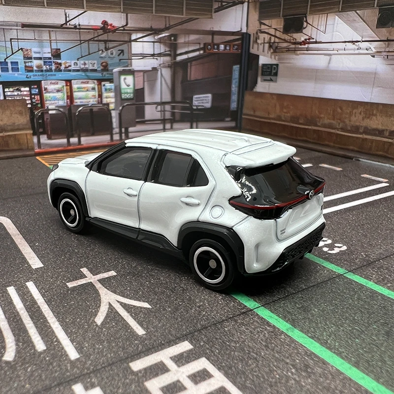TOMY 7cm Toyota YARIS CROSS GR SPORT Alloy Car Diecasts & Vehicles
