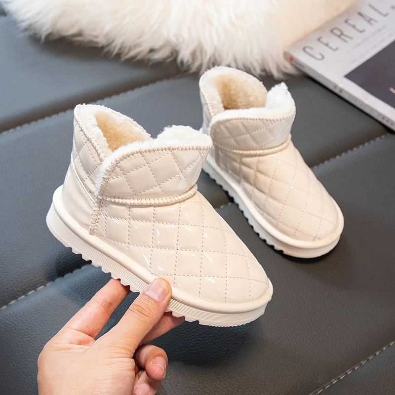 

Новинка 2023 года, зимние плюшевые ботинки для детей, мягкие теплые бархатные зимние ботинки для детей, нескользящие непромокаемые зимние ботинки для мальчиков и девочек