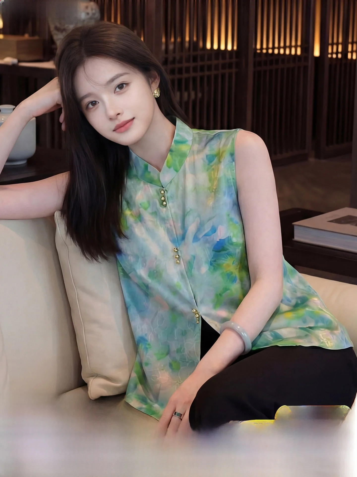 

Новая женская шелковая жилетка в китайском стиле, летняя модная безрукавка из облачного шелка, прямой крой, дышащая, приятная к телу.