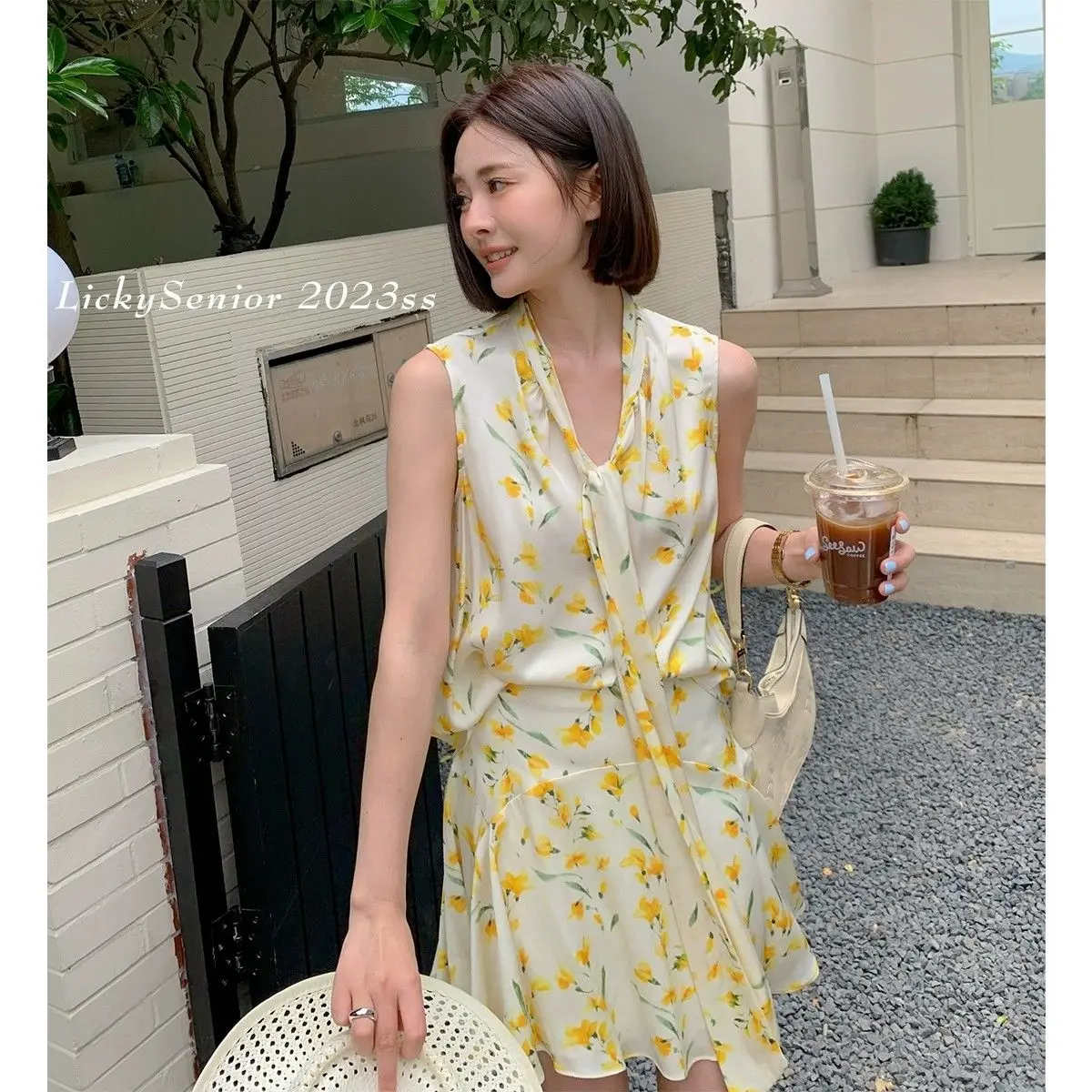 

Women Summer 2025 Floral Two Piece Set French Style Ruffle Blouse Midi Skirt Outfit Petite Friendly Casual Chic VacationEnsemble