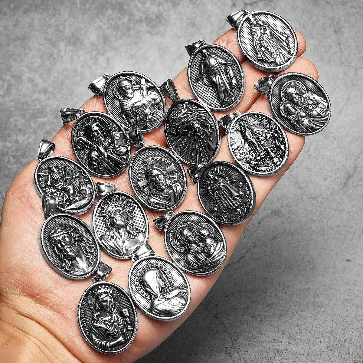 Virgin Mary Holy Child Stainless Steel Men Necklaces Pendants Chains Women Jewelry Powerful Amulet Accessories Gifts Wholesale