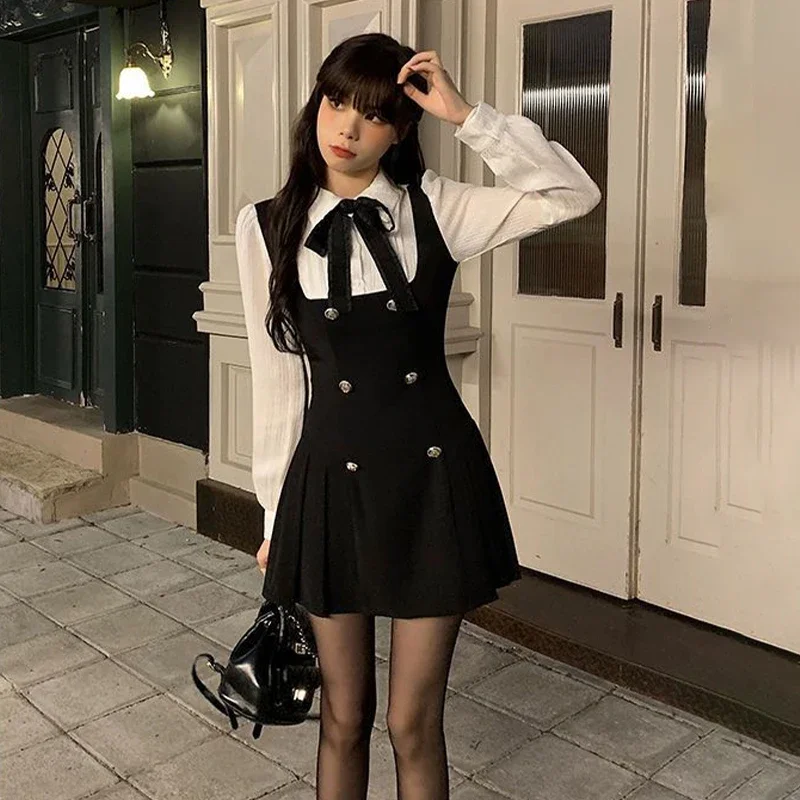 فستان قميص زائف فرنسي مكون من قطعتين للنساء لربيع وخريف 2025 تنورة قصيرة صيفية على طراز المدرسة الجديدة