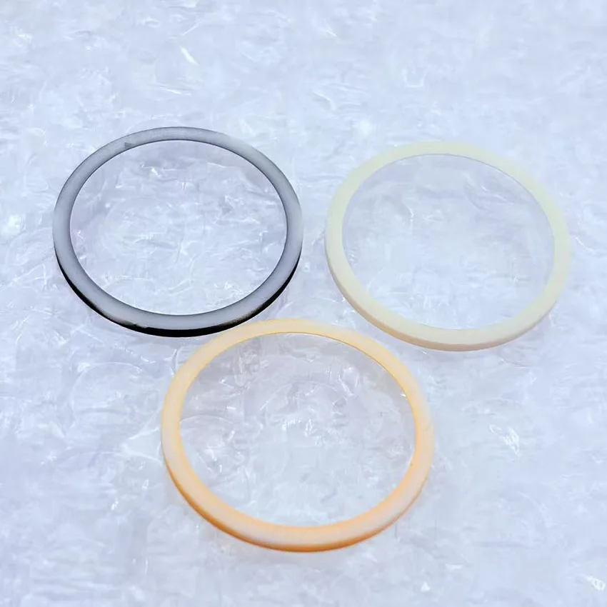 Аксессуары для часов: черное внутреннее кольцо корпуса, кольцо по краю корпуса, внутреннее теневое кольцо циферблата, ширина внутреннего кольца: 2,0 мм.