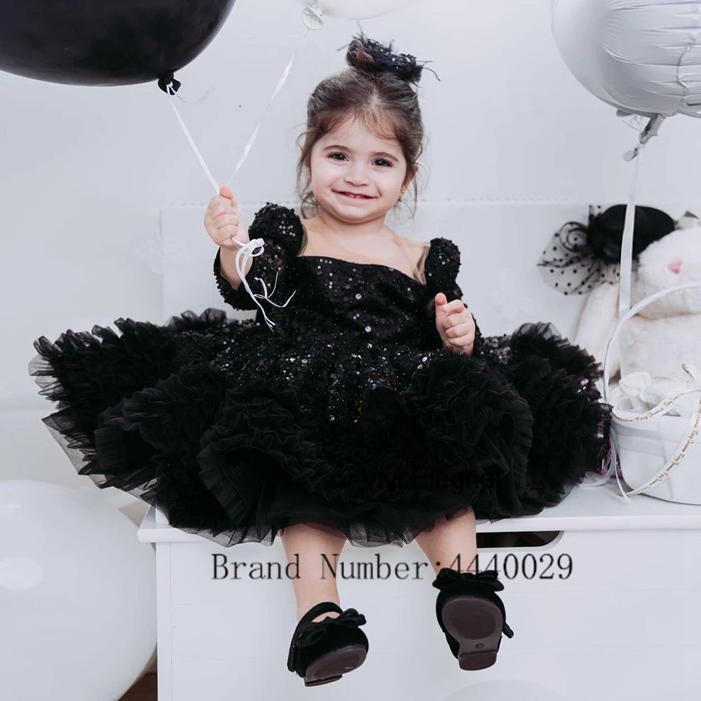 

Charming Square Collar Black Flower Girl Dresses with Sequined Full Sleeve Sparkle Tiered Tutu Knee Length Wedding Party Gowns