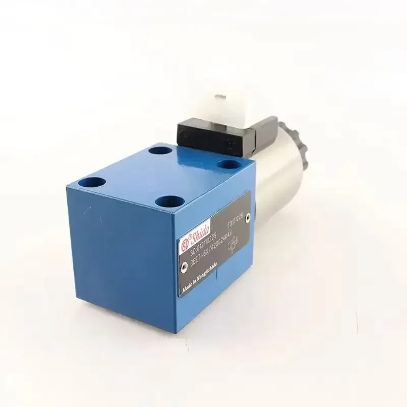 Proportional Solenoid Valve DBET-6X with Central Thread Removable Coil Three-Way 200 Bar 1/2 in Port
