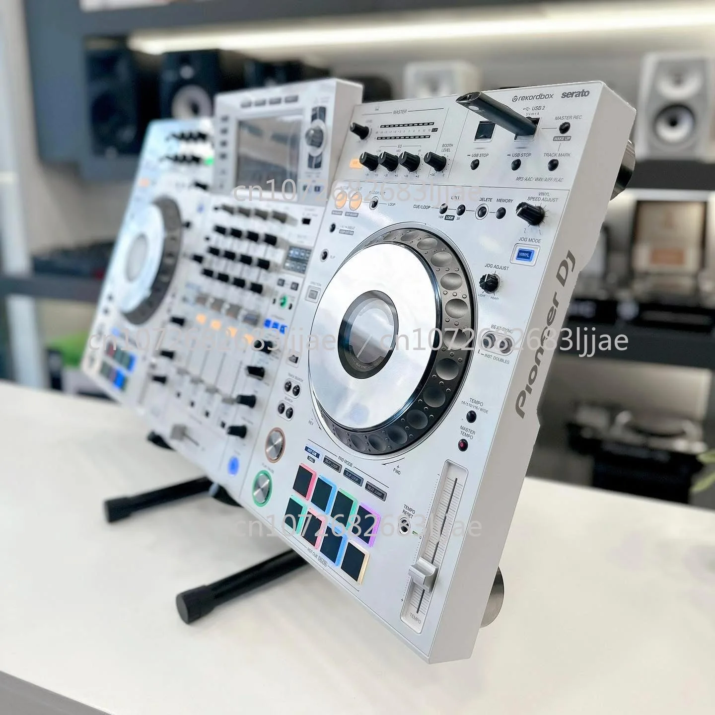 Pioneer XDJXZ White Limited Edition XDJ-XZ RX3 RR الكل في واحد Digital DJ Dial National Bank #2