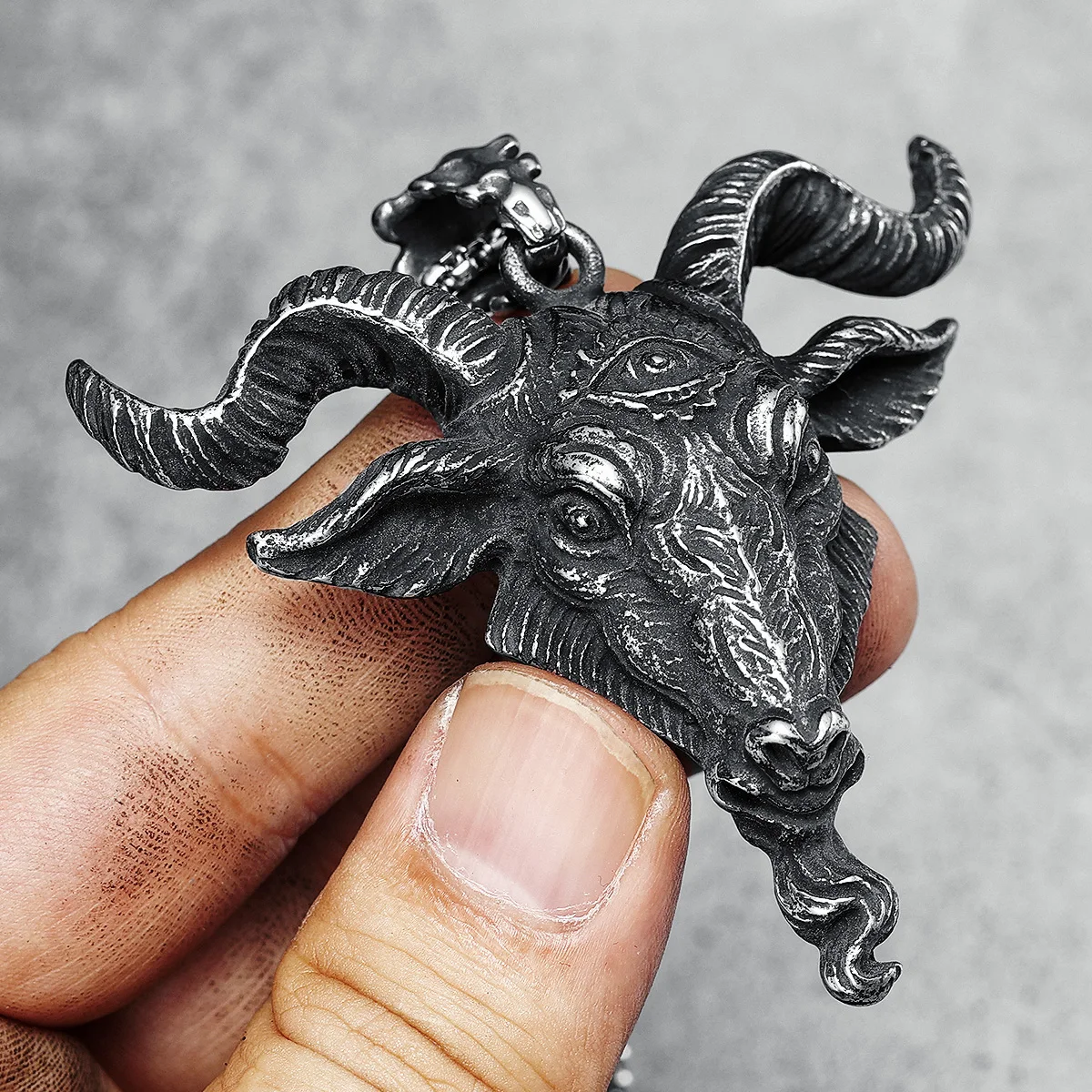 Ram Goat Necklaces 316L Stainless Steel Eye of Truth Men Pendants Stout Horn Chains Rock Punk for Friend Male Jewelry Best Gift
