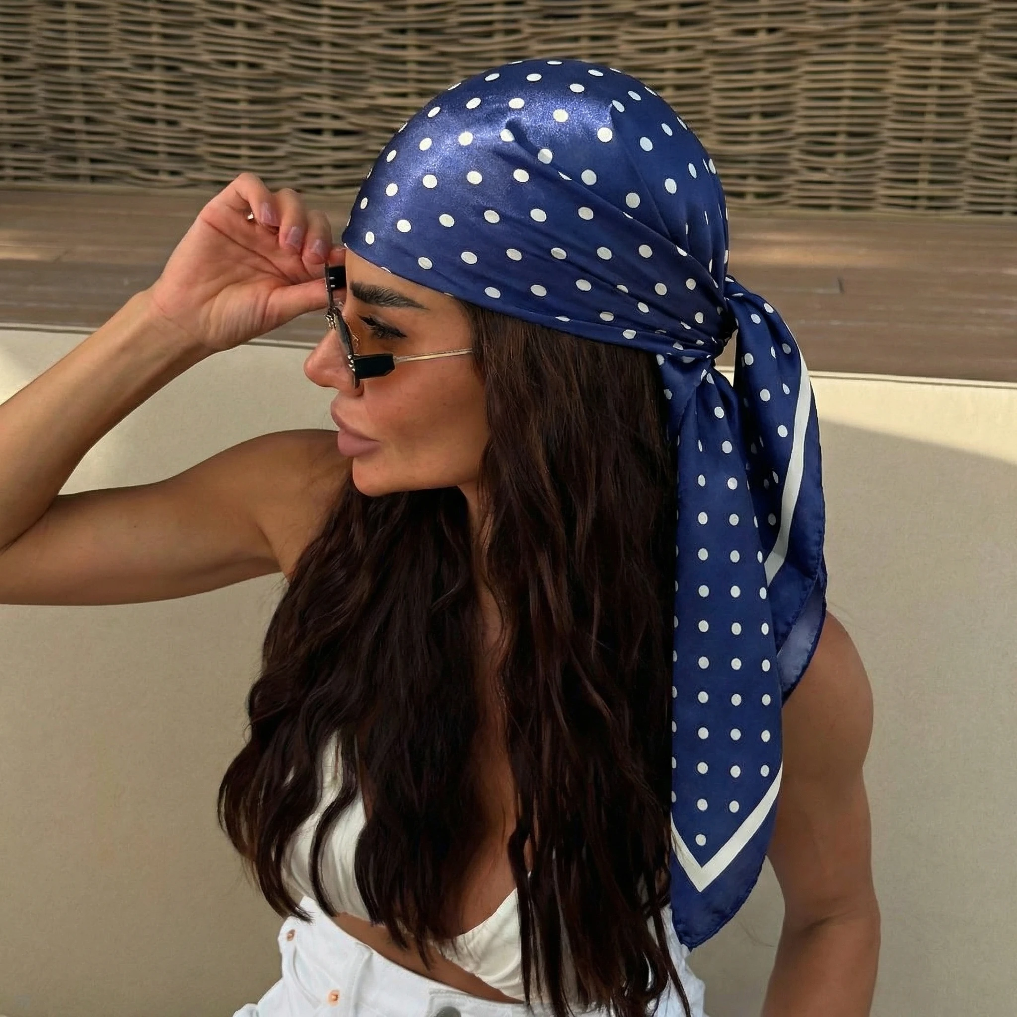 2026 Gepunkteter quadratischer Schal für Damen, Seidenschal, Halstuch, Haarbänder, Kopftücher, Stirnband, Foulard, Satin-Hijab, Bandana