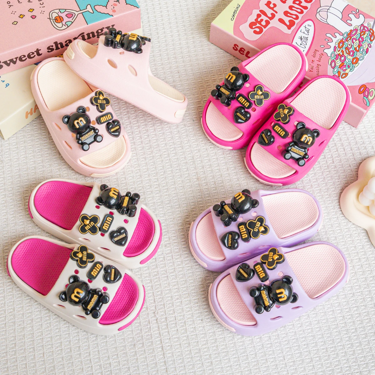 New Popular Cartoon Black and Gold Mini Bear Versatile Girls' Eva Slippers Fashionable Dual-Color Soft-Soled Non-Slip Sandals 831