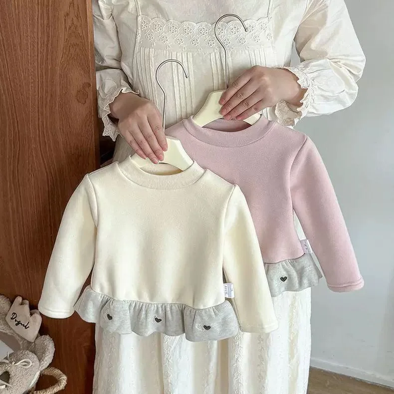 

Girls' Winter Sweater Baby Baby Children's Thickened Integrated Fluff Edge Love Sweet Bottoming Shirt