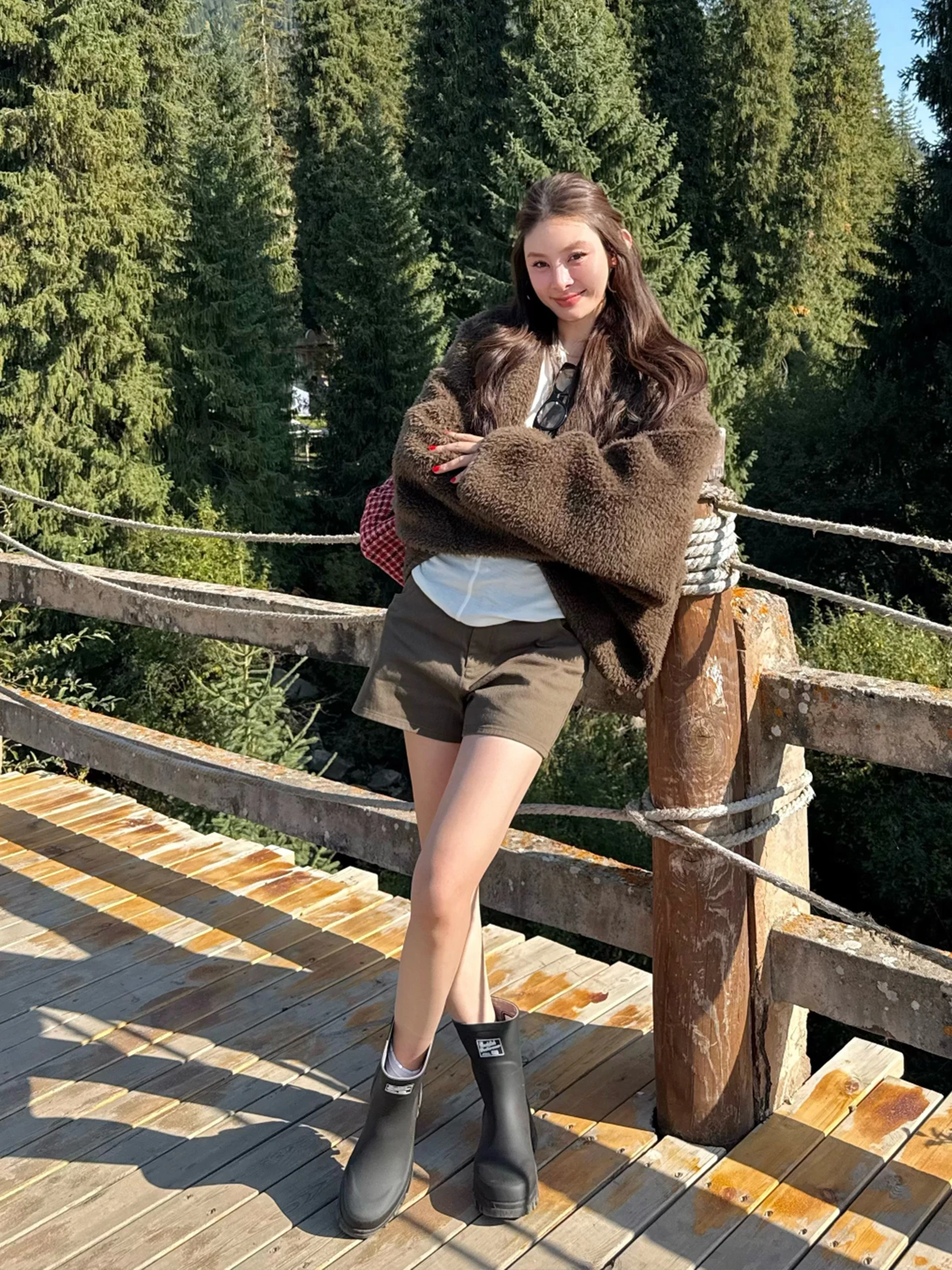 

White Wool Fur Jaet ort oulder Sve Women's Autumn Winter Warm Ele Sle Faionable Outerwear Casual Wear