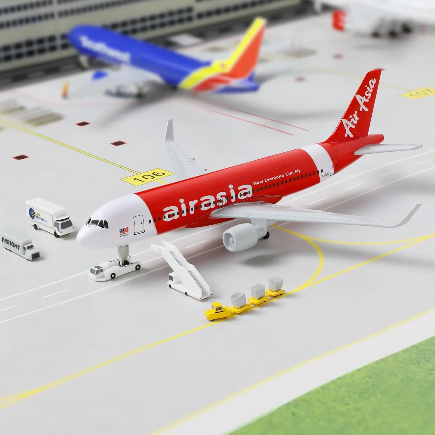 1/300 طائرة بمقياس معدني A320 نموذج طائرة آسيوية مع حامل لعشاق الطيران هدايا ألعاب الطائرة للأطفال #1