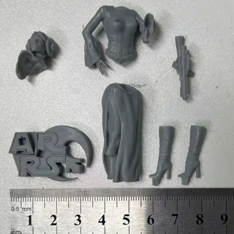 1/24 Scale Future Female Warrior Fantasy Miniature Resin Figure Assembled Model Kit Unassembled Unpainted Diorama Toy Sculpture