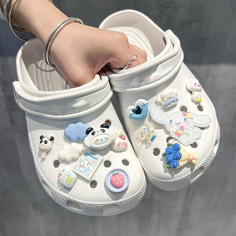 

14pcs/set sanrio Cinnamoroll Shoesflower Kawaii Hole Shoes Accessories Buckle Set Diy Decoration Removable Girl for Gift
