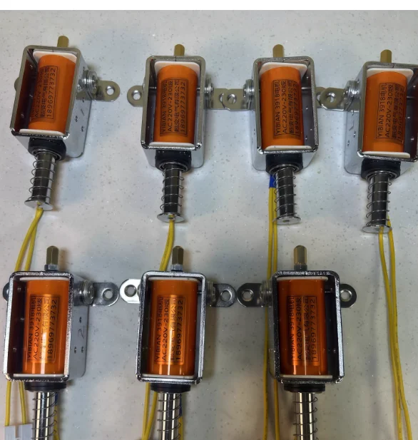 Push brick live streaming, interactive decompression devices, gift recognition, and automatic triggering