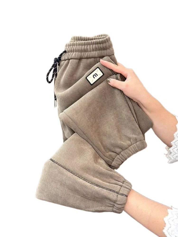 Spodnie Chenille Hallen 2025 Zima Nowe Aksamitne Grube Casualowe Spodnie Damskie Moda Y2k Luźne Plus Size Spodnie Dresowe Krótkie Spodnie