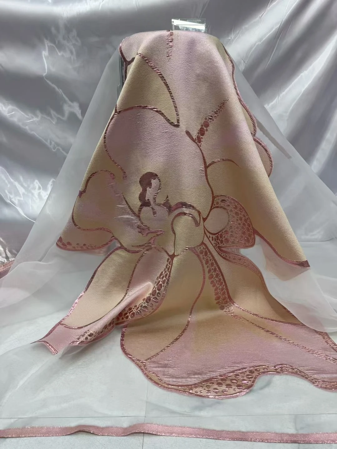 

Розовая нигерийская парчовая африканская кружевная ткань 2026, новейшая жаккардовая кружевная ткань, вечерние платья для женщин, шитье, высокое качество