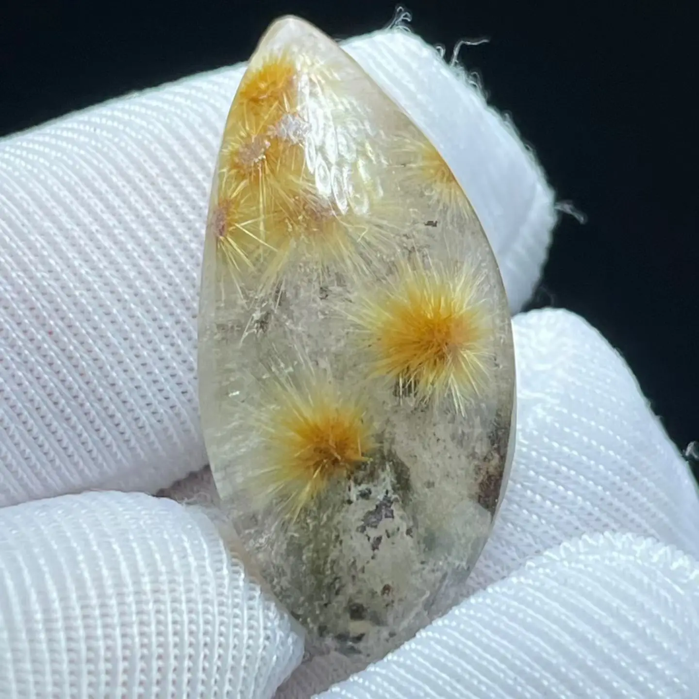 

Natural Gold Rutilated Quartz Pendant Buddha 28*13*8mm Flower Rutilated Quartz Jewelry Men Women Brazil AAAAAAA