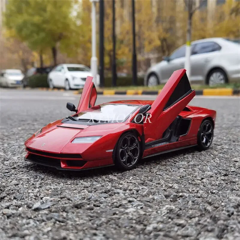 Maisto 1/18 For Lamborghini LP800 Countach Diecast Model Car Gifts  Display White/Red Display Collection Ornaments